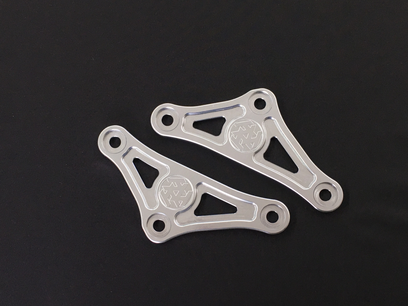 K-FACTORY ONLINE SHOP / リンクプレート（左右セット） （Z900RS）