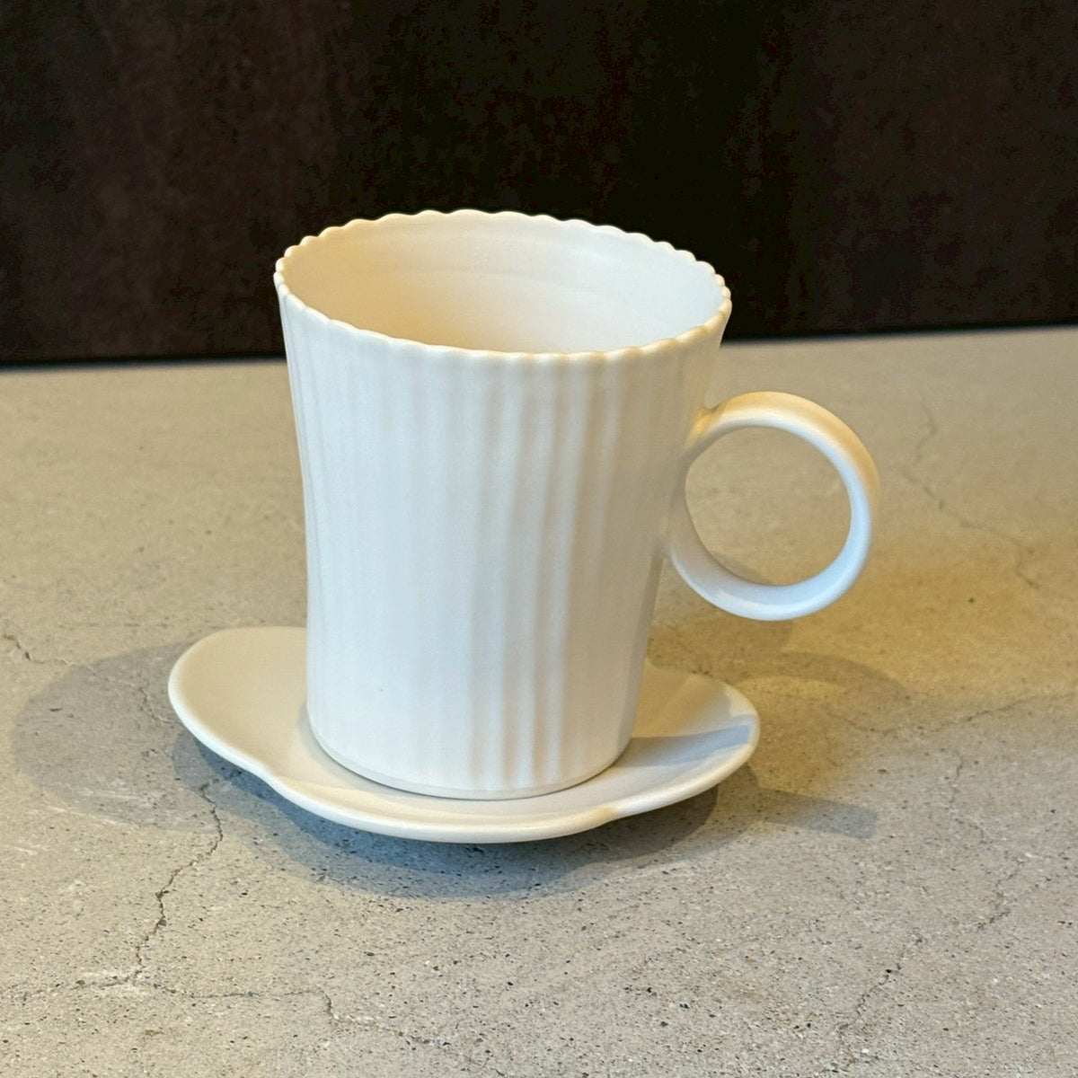 カヌレ茶器 茶托 白｜作家 藤村佳澄 – nokaze｜陶器、和食器、うつわの通販