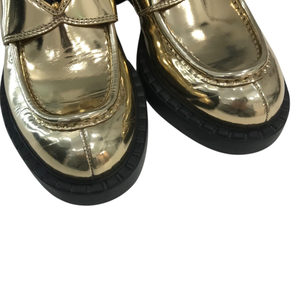 PRADA(プラダ) チョコレートブラッシュドレザーローファー ゴールド