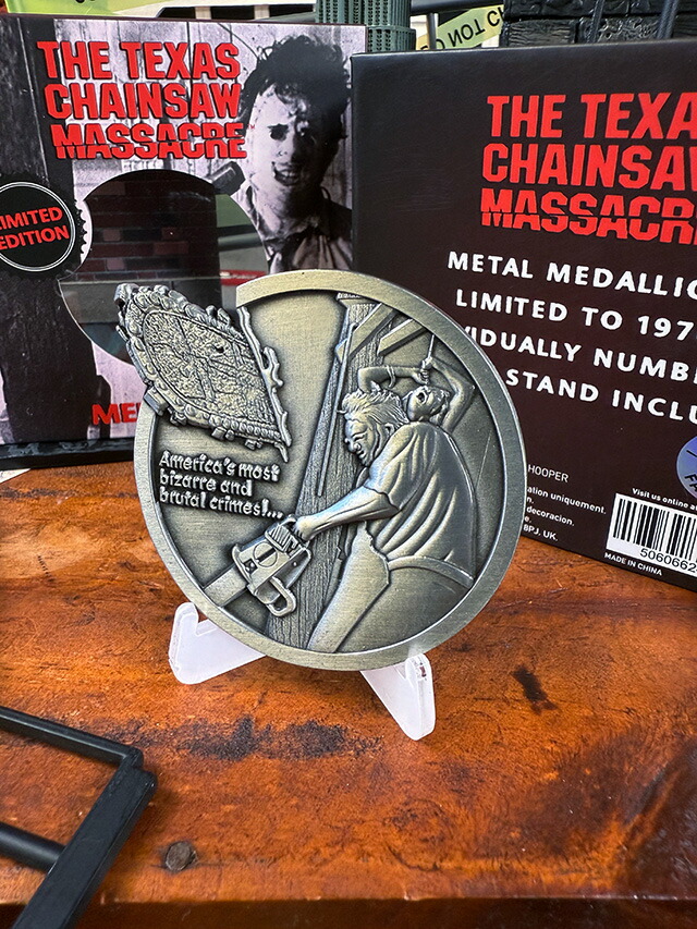 楽天市場】映画 悪魔のいけにえ レザーフェイス メタルキーホルダー