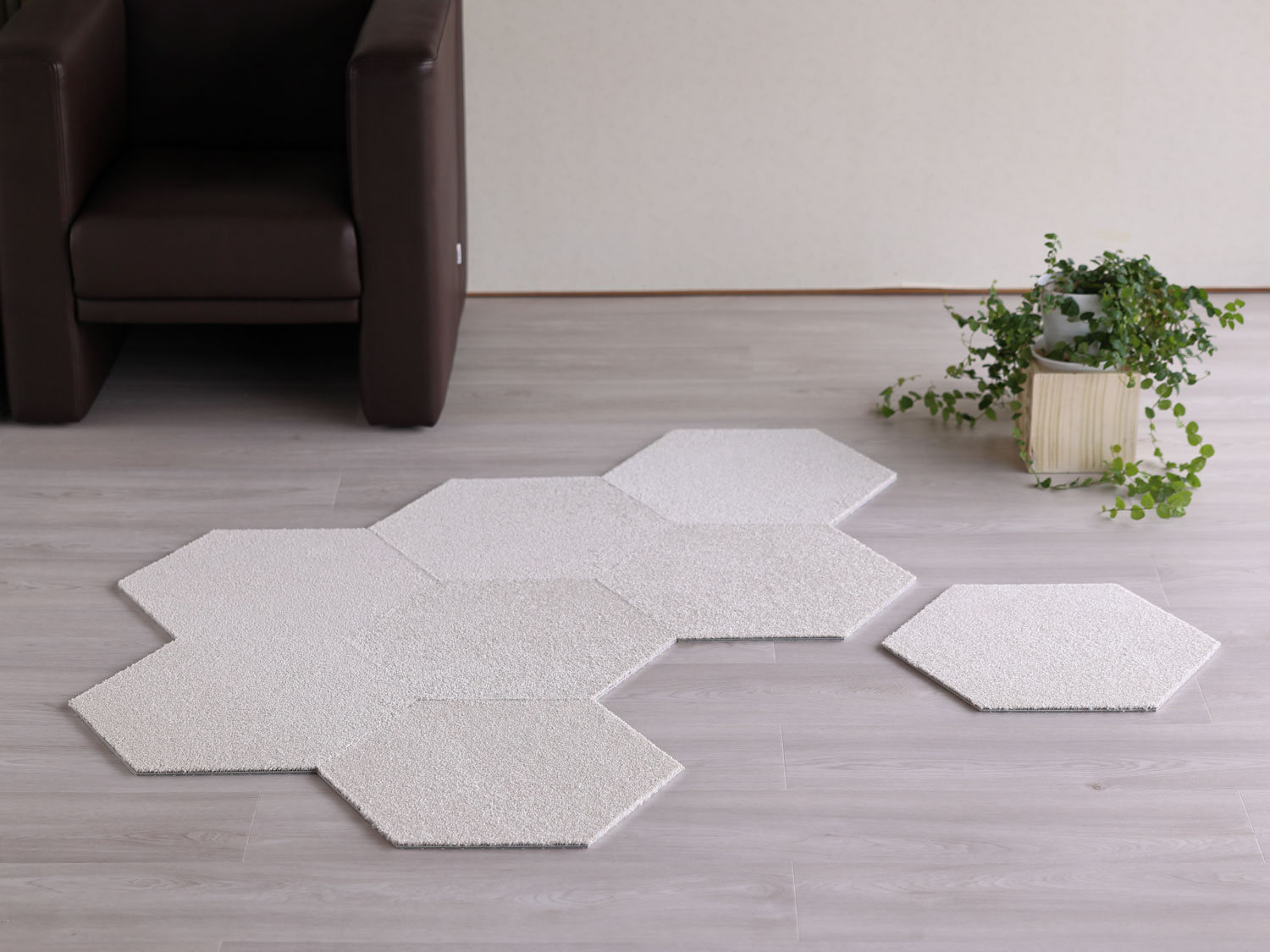 パールホワイト】ハニカム タイルラグ 六角形 タイルカーペット