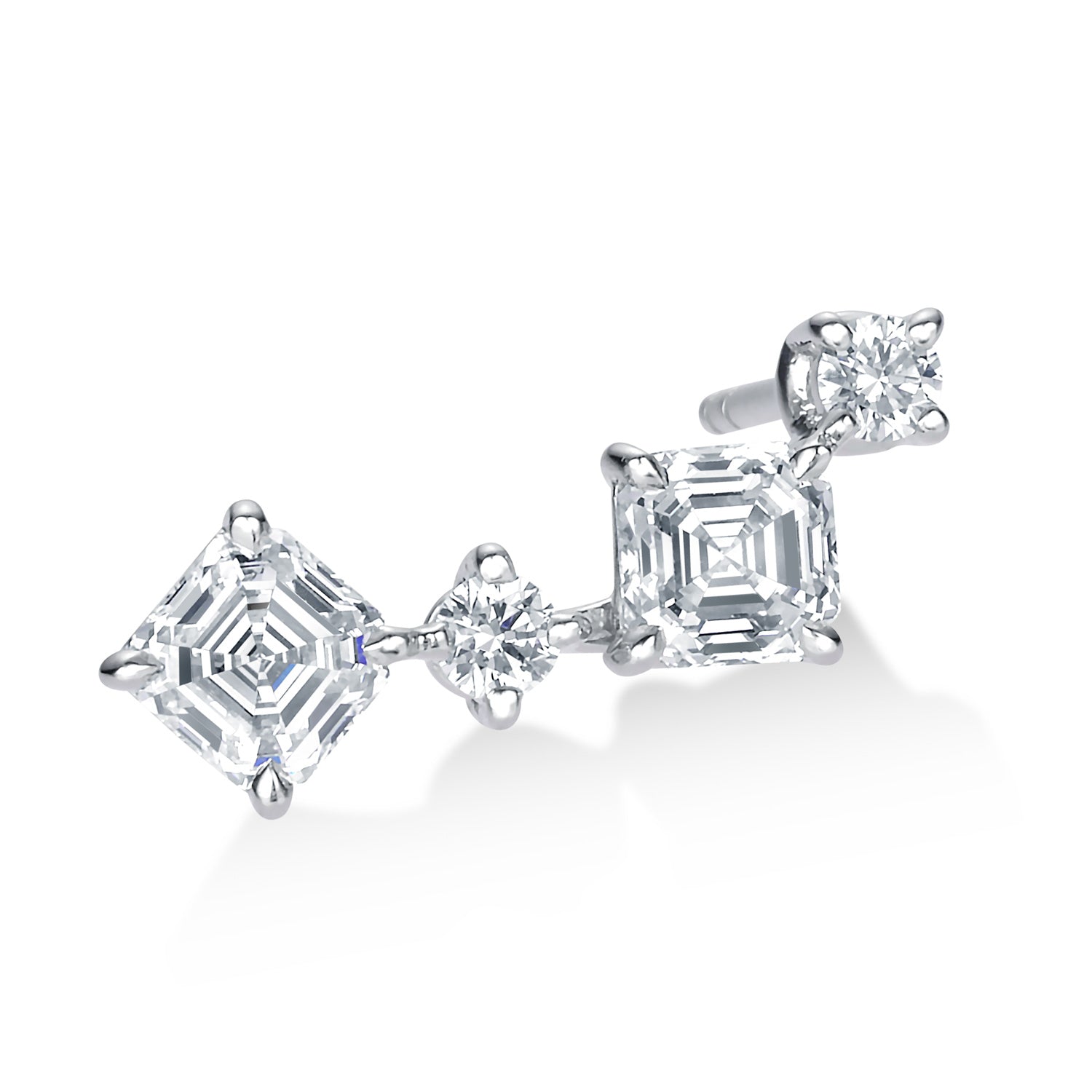 ロイヤル・アッシャー・カット プラチナ ダイヤモンドピアス ACH06