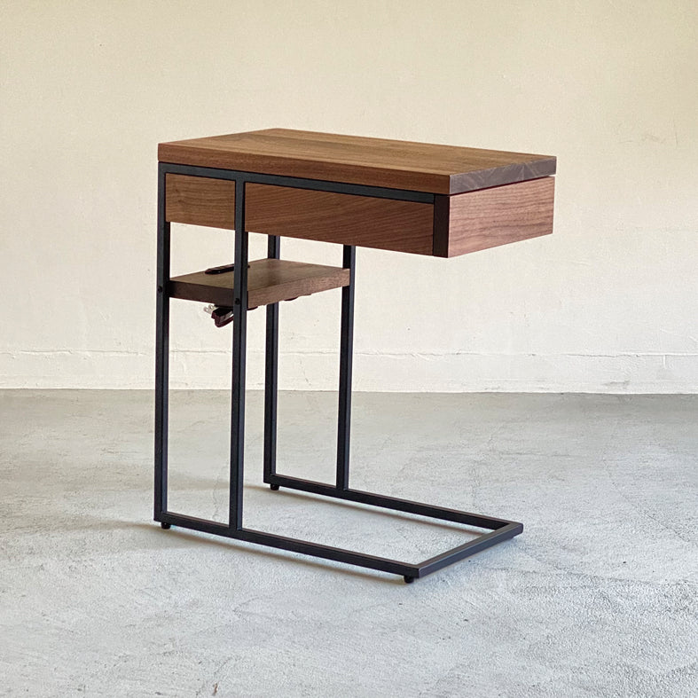 アデル サイドテーブル – 常盤家具