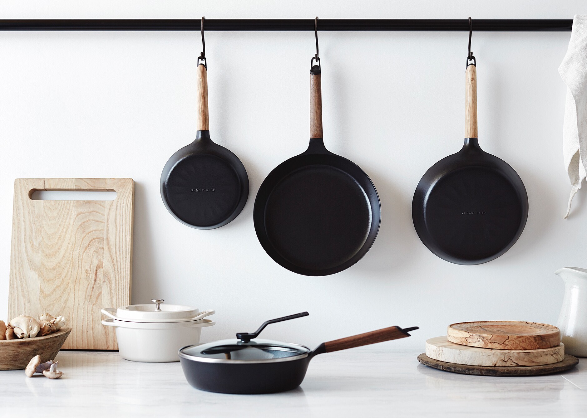 フライパン 26cm 【ガラスリッドセット】[オーク］ | バーミキュラ公式