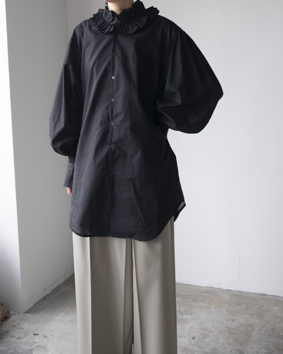 VONIQUE / crinkle crinkle crinkle/FRILL COLLER shirt (BLK)