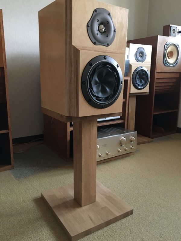 ナラのスピーカースタンド - 木材通販のマルトクショップ