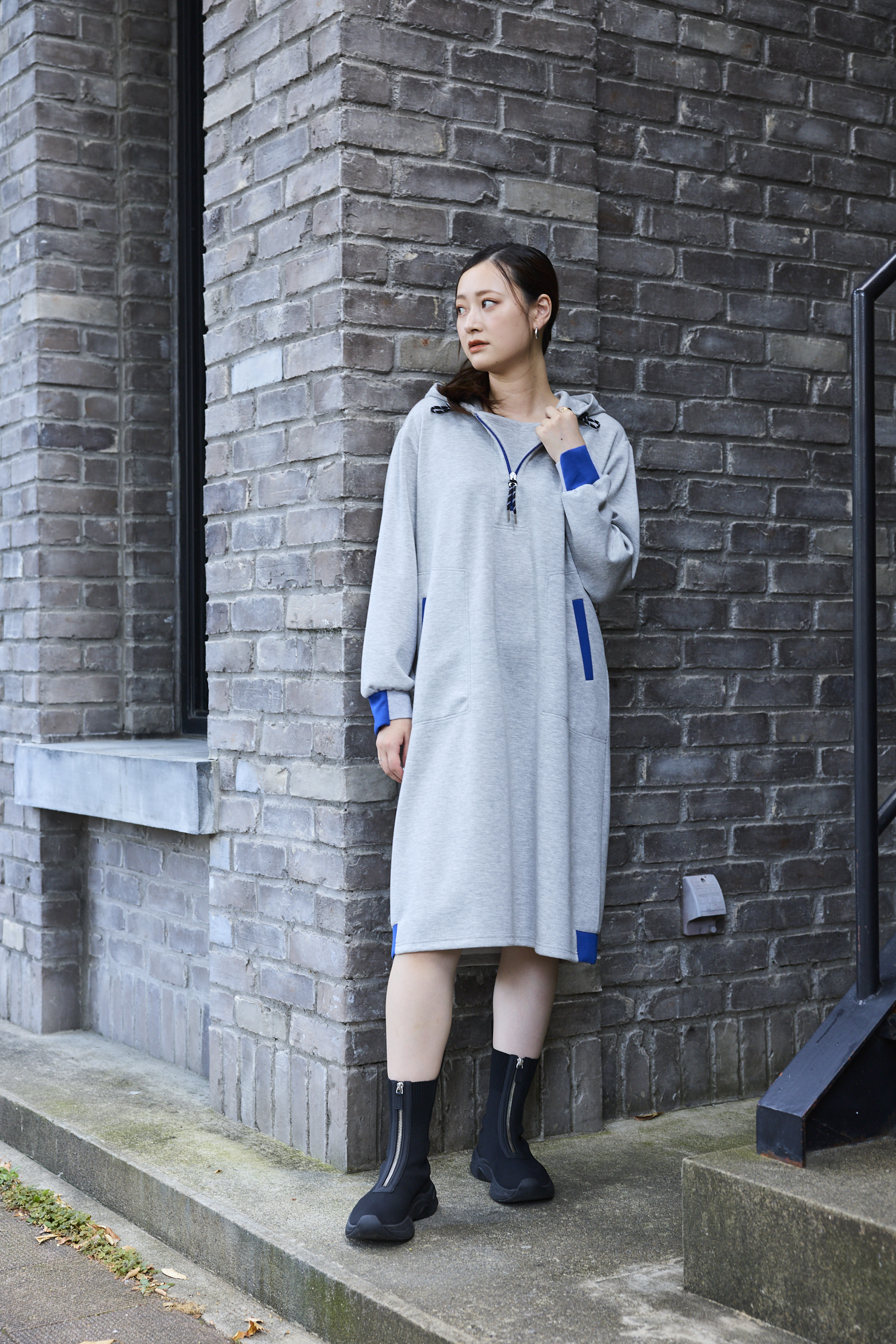 ダンボールニット配色使いワンピース - YEVS