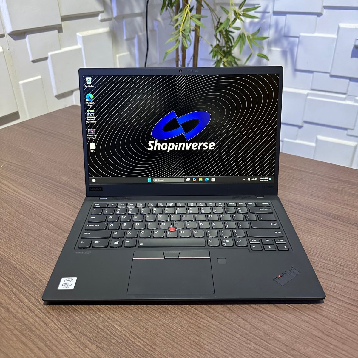 Lenovo ThinkPad X1 Carbon Gen 8 - 10th Gen Intel Core i5 - 256GB