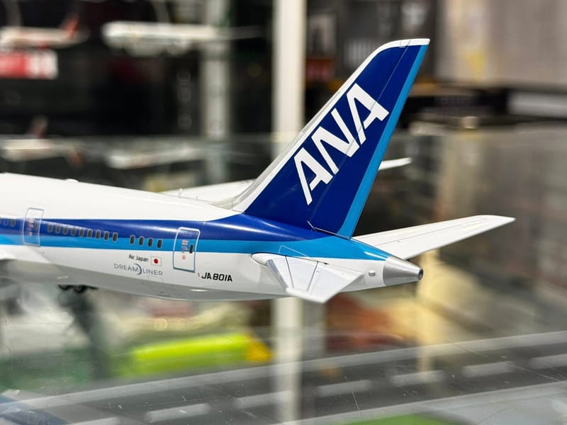 SQ Wings 1/200 全日空ANA B787-8 機編:JA801A