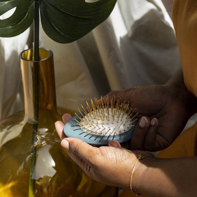 Uffy 無非研製所】マッサージブラシ(24K金メッキピン)-スカイブルー|來