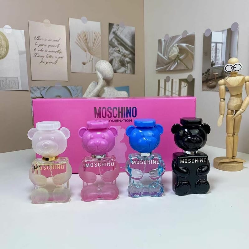 Moschino粉盒泰迪熊香水四件套-30ml×4個(帶噴頭)
