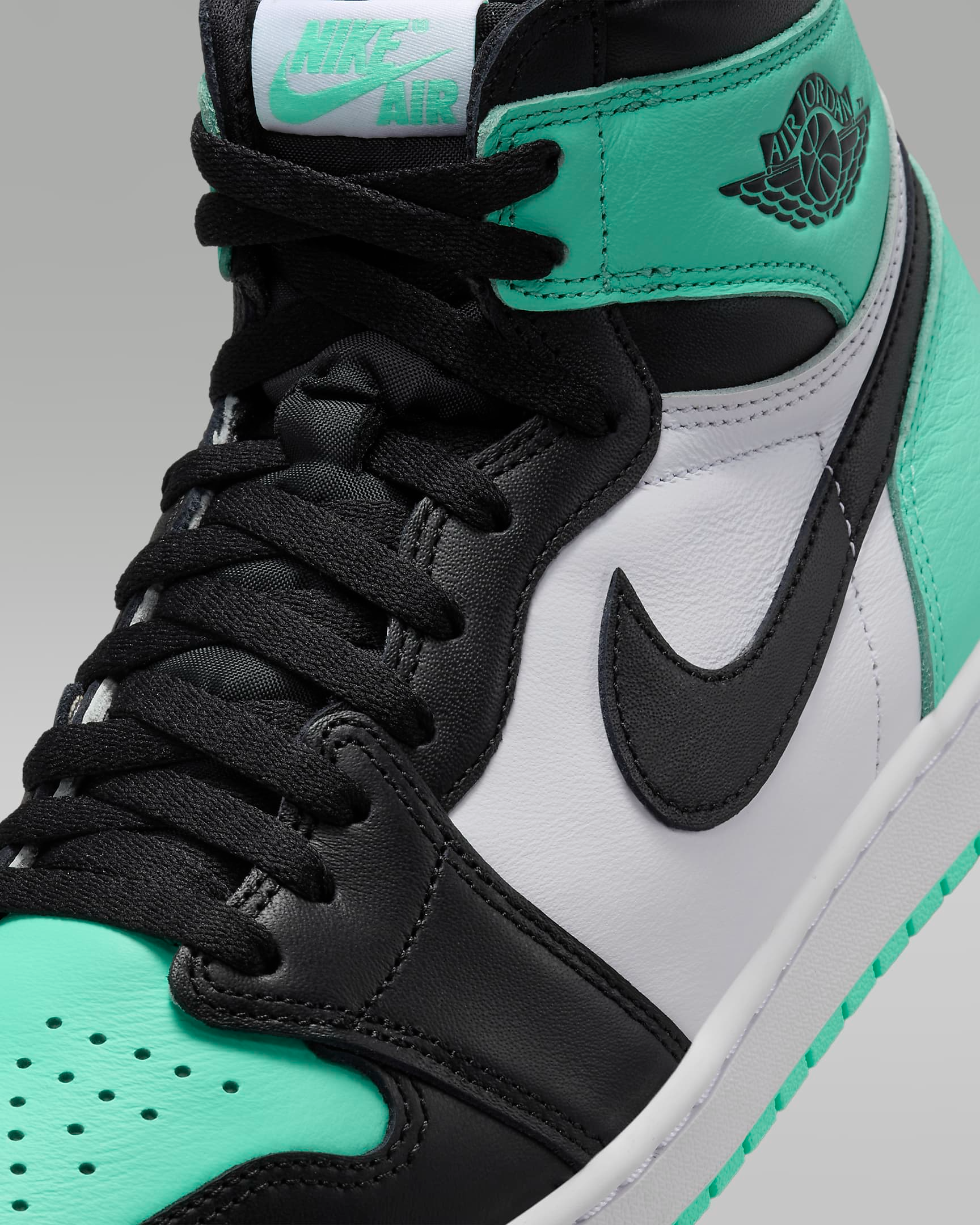 Nike Men's Air Jordan 1 Retro High OG Shoes - White / Green Glow
