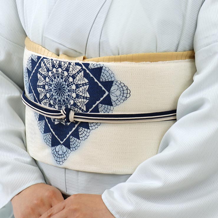 夏帯] 夏名古屋帯 幾何学模様と金魚 (麻/オフシロ/紺) リネン 日本製