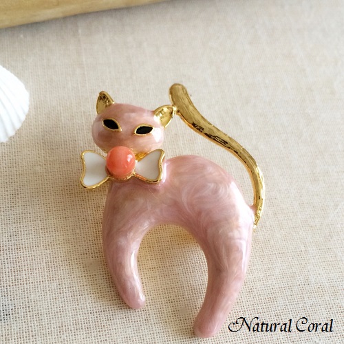 ピンク珊瑚 ぴんくさんご ブローチ 玉 ネコ ナチュラルコーラル : 珊瑚
