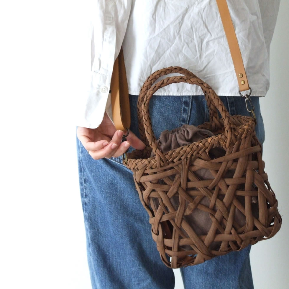 純国産 山葡萄かごバッグ 乱れ編み 本革ショルダー ポシェット リネン