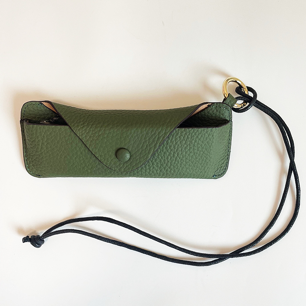 本革眼鏡ケース メガネ入れ メガネケース 革 ストラップ カラビナ 付き