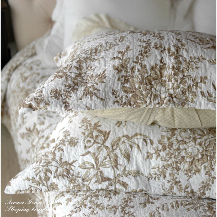 LAURA ASHLEY（ローラアシュレイ） ベッドカバー ダブル クイーン 3点