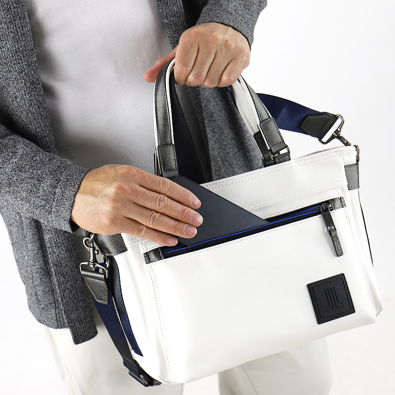 LANVIN en Bleu ランバンオンブルー クレンズ ドライビングトート