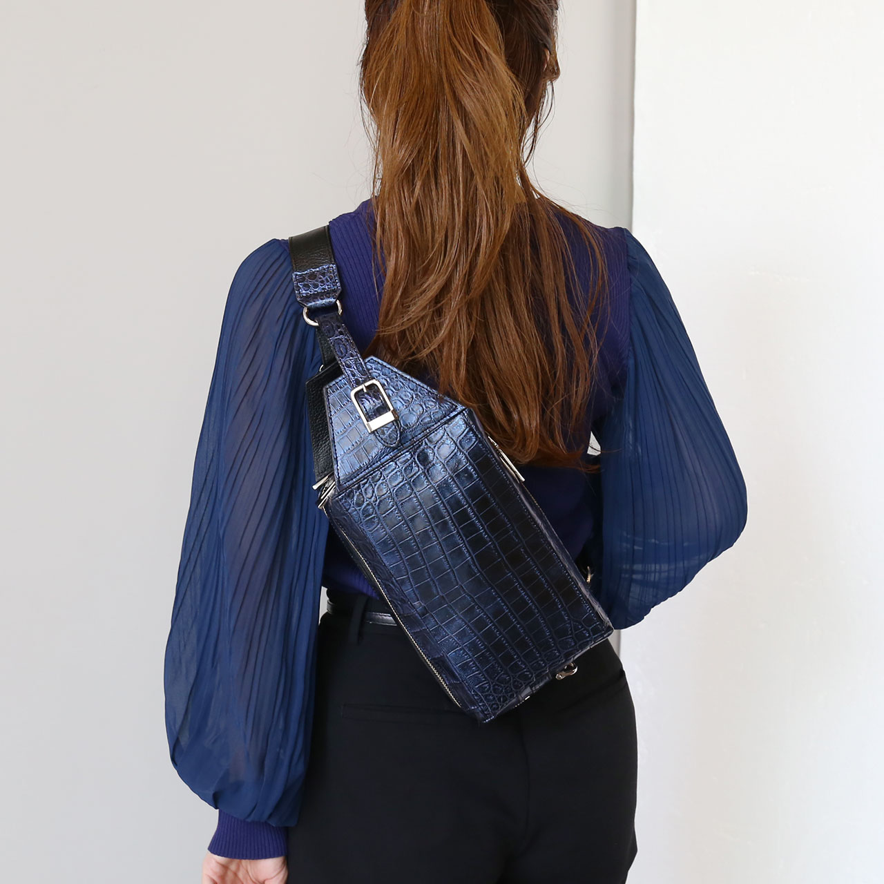 sankyo shokai（三京商会） ＜爆買＞クロコダイル ボディバッグ