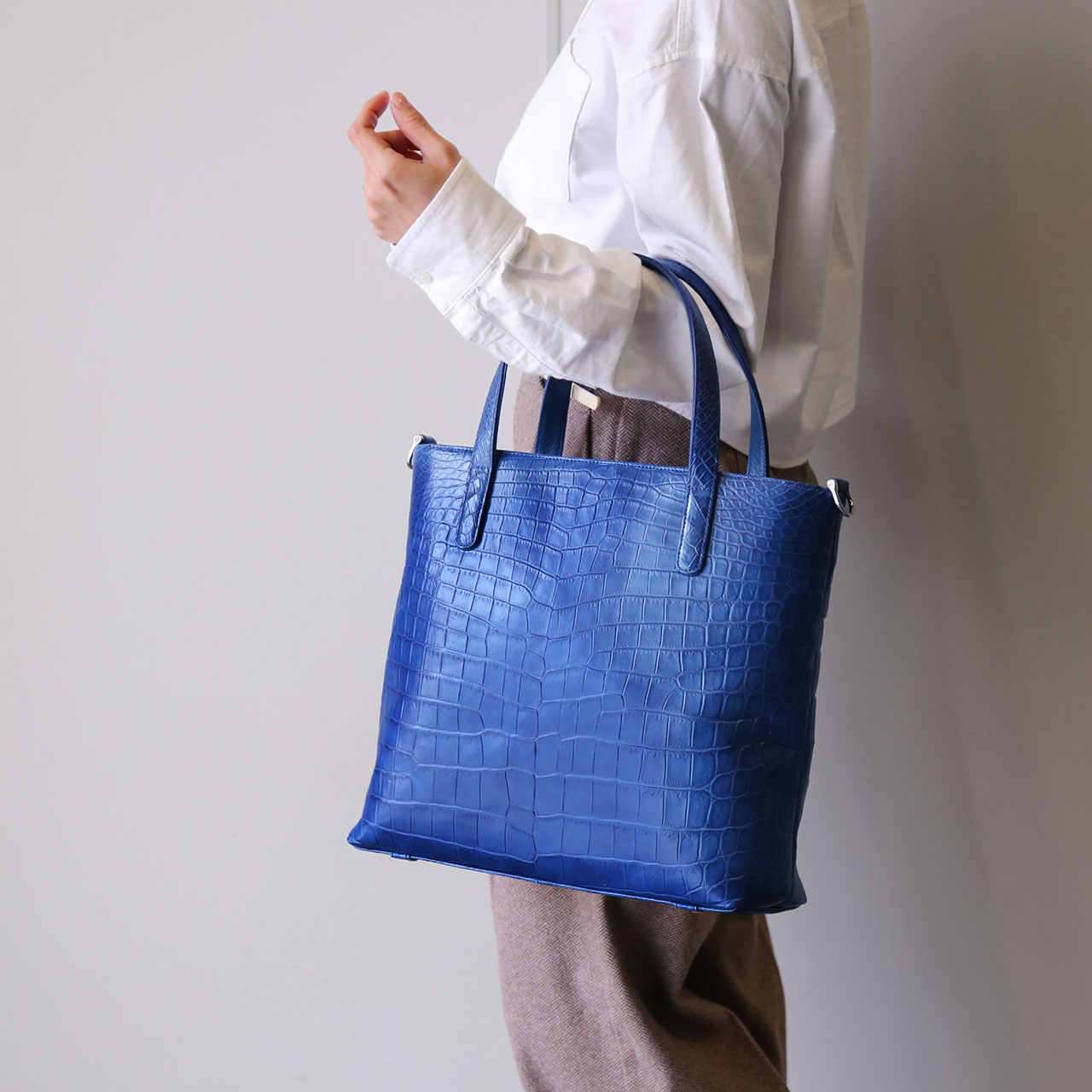 sankyo shokai（三京商会） ＜爆買＞藍染め クロコダイル トートバッグ