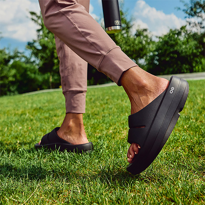 OOFOS（ウーフォス） ウーメガ ウーアー レディース リカバリー