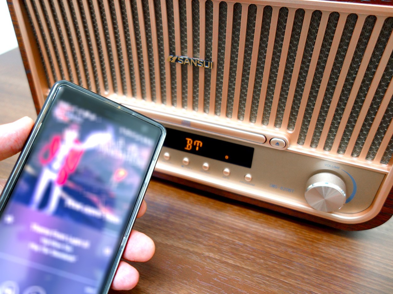 人気のレトロデザイン・コンポ「SMS-820BT」が大幅パワーアップ