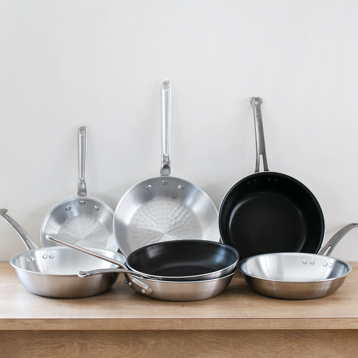 フライパン 24cm 浅型 アルミ製 フッ素樹脂加工 シルクフライパン 日本