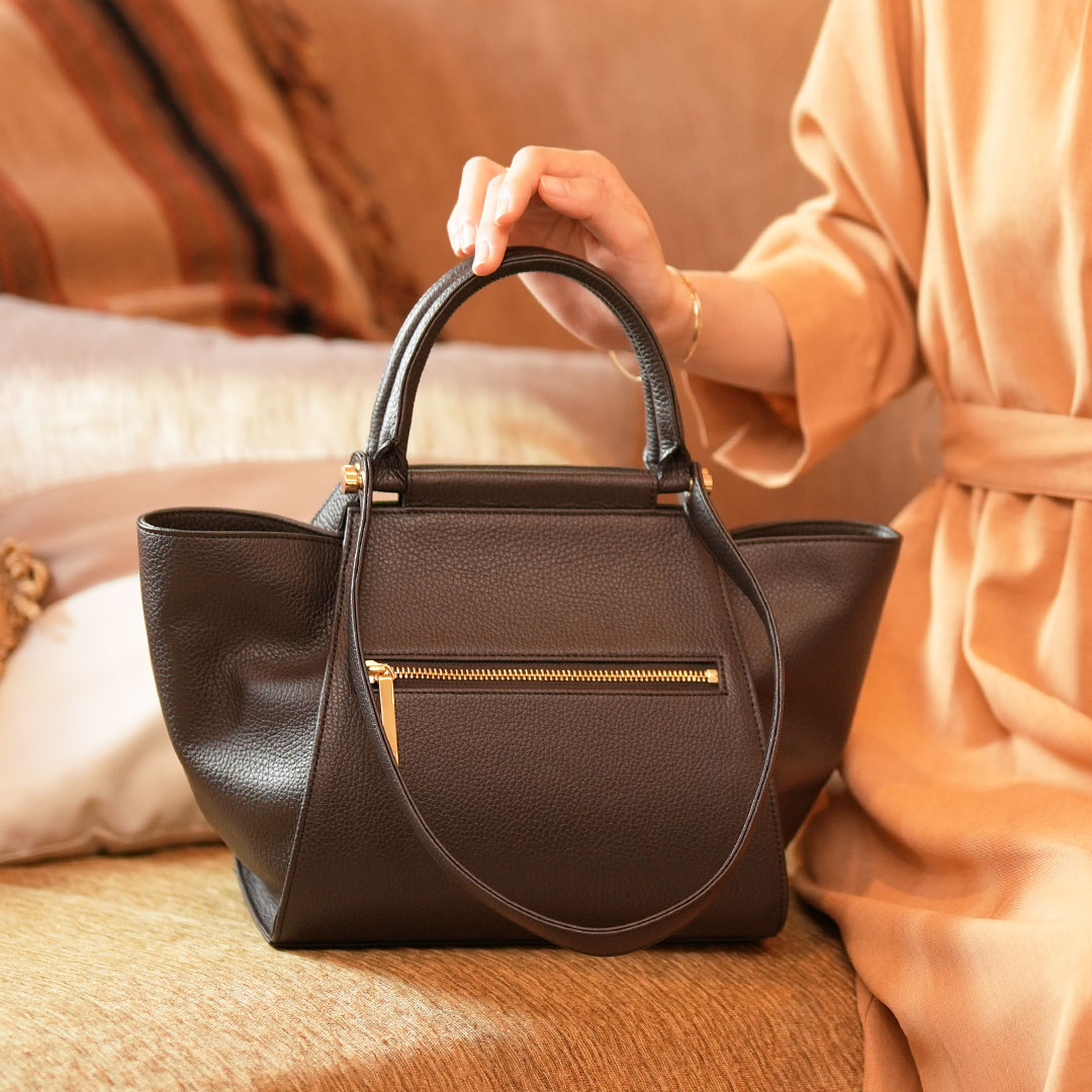 傳濱野 【傳濱野】燕子花（かきつばた）の凛と優美に咲く姿をイメージ