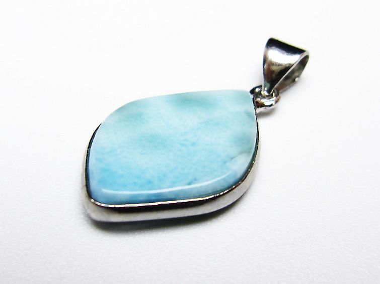 な*ち様 クジラペンダント(ラリマー) な*ち様 クジラペンダント