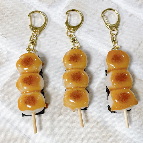 アトリエステラ 食品サンプル ミニみたらし団子のキーホルダー K62