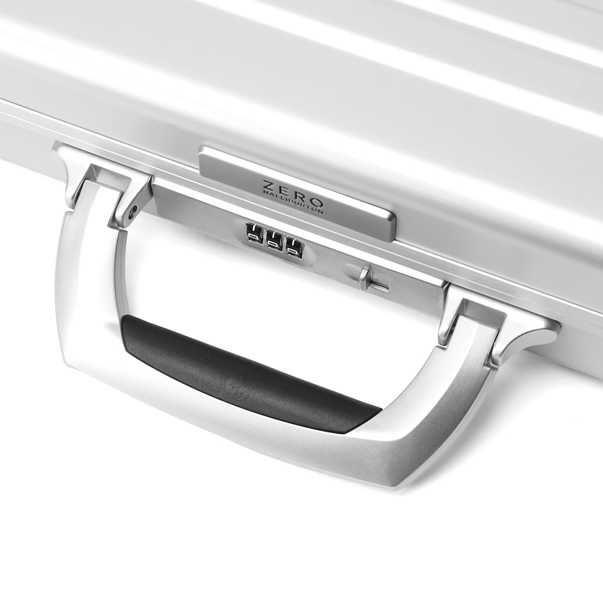 ZERO HALLIBURTON（ゼロハリバートン） 最大53% 3/1まで アルミ