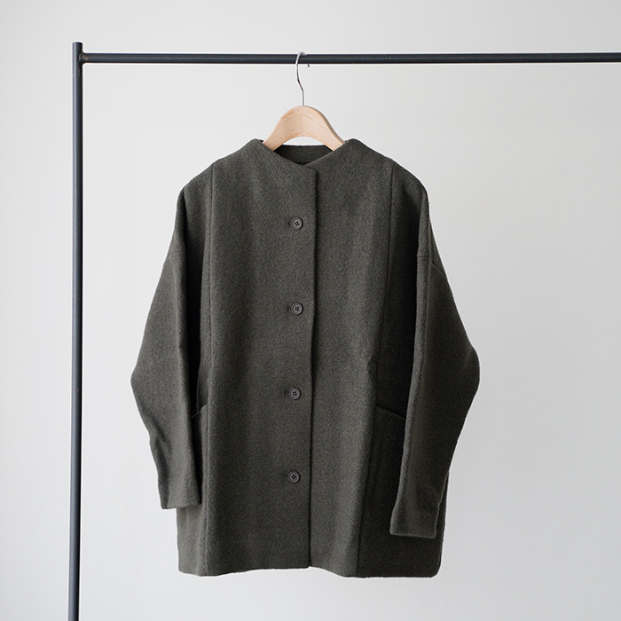 evam eva（エヴァムエヴァ） プレスウールショートコート press wool