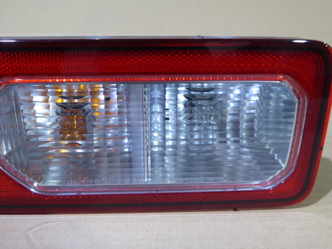 ジムニーJB64用純正テールランプ左側 新車外し品 : ショウワガレージ