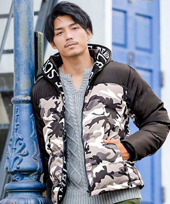 パーリーゲイツ ダウンジャケットブラック・ホワイト迷彩柄 サイズ4 美