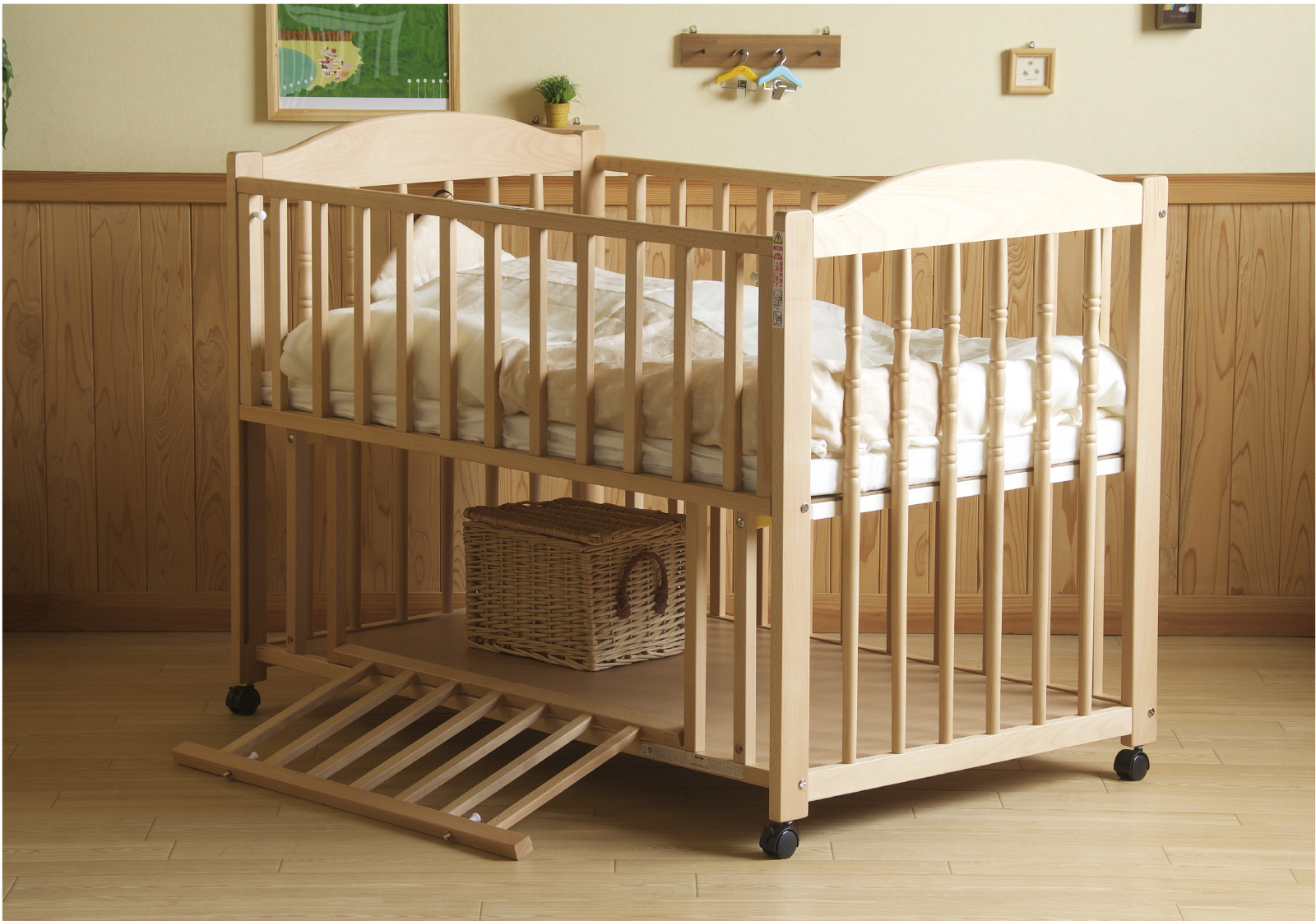 石崎家具 日本製 ベビーベッド「エリーゼ（B品／アウトレット