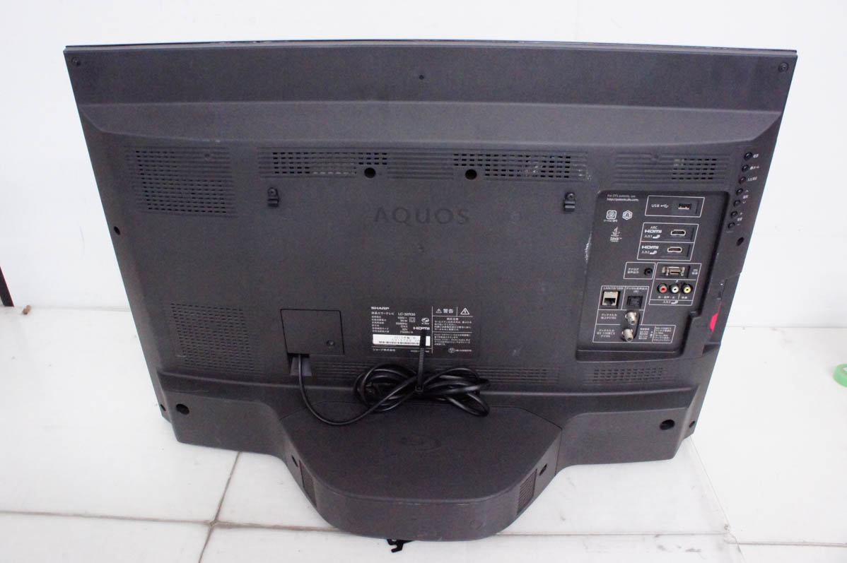 中古 C SHARPシャープ 32V型 地上・BS・110度CSデジタルハイビジョン