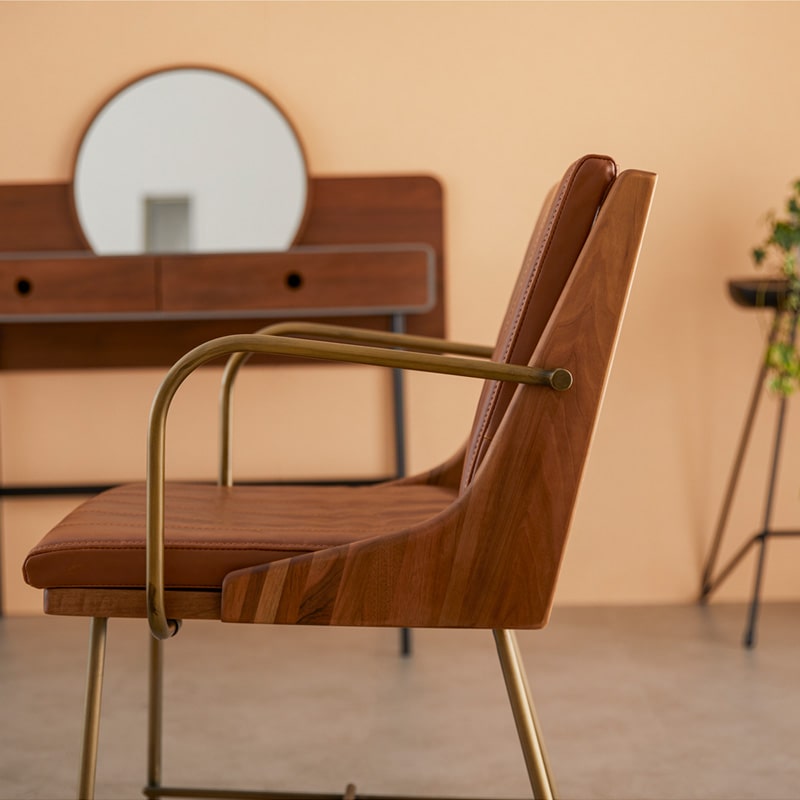 ダイニングチェア チェア 肘付き 細脚 レザー 風 キャメル ブラウン