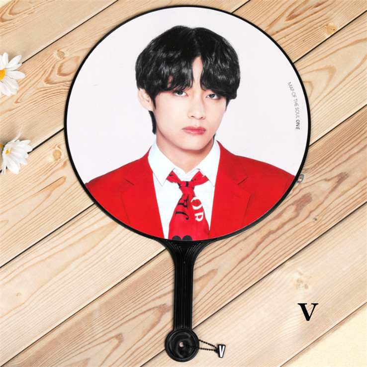 送料無料 BTSグッズ うちわ 団扇 防弾少年団 バンタン BT21 写真 応援