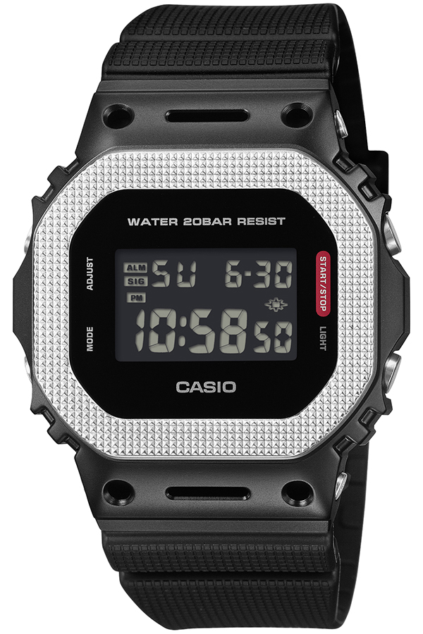 G-SHOCK メタルカバード チェッカリングパターン GM-5600BM-1JF メンズ