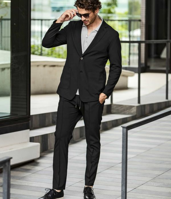 1PIU1UGUALE3 RELAX ウノピゥウノウグァーレトレ リラックス