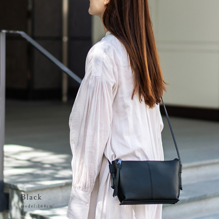 VitaFelice（ヴィータフェリーチェ） ミニショルダーバッグ レディース