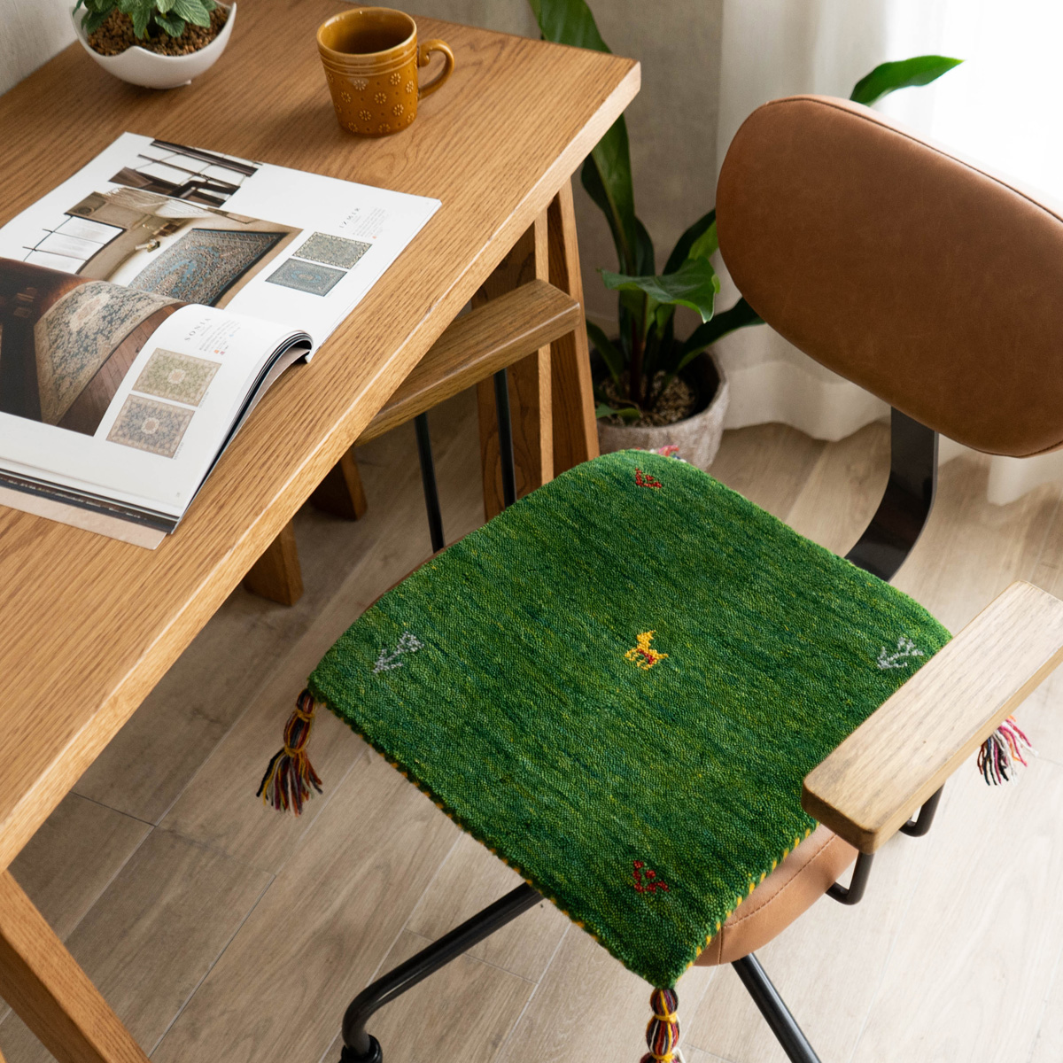 サヤンサヤン 手織り ギャベ ギャッベ チェアマット アクセント