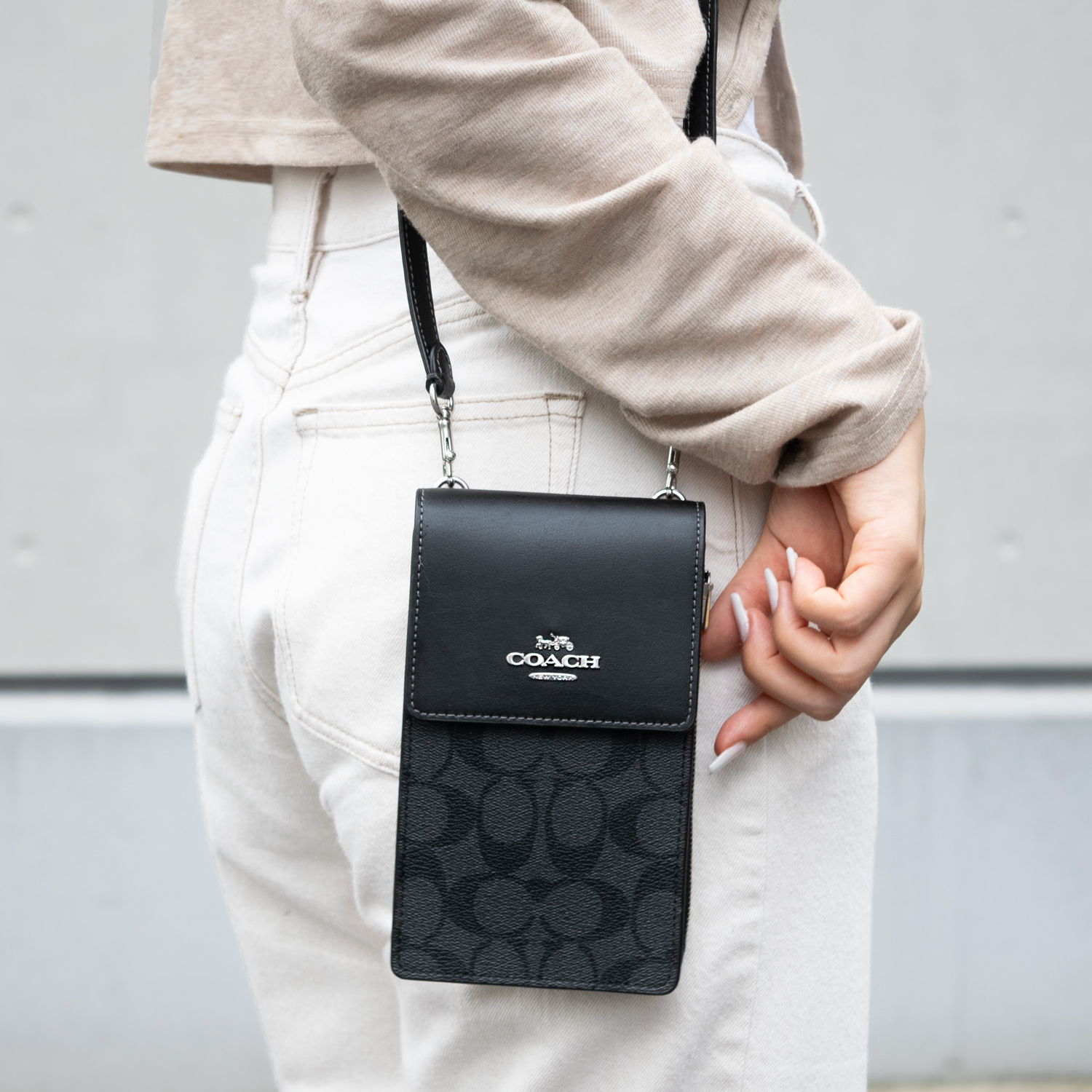 COACH（コーチ） ショルダーバッグ スマホショルダー レディース