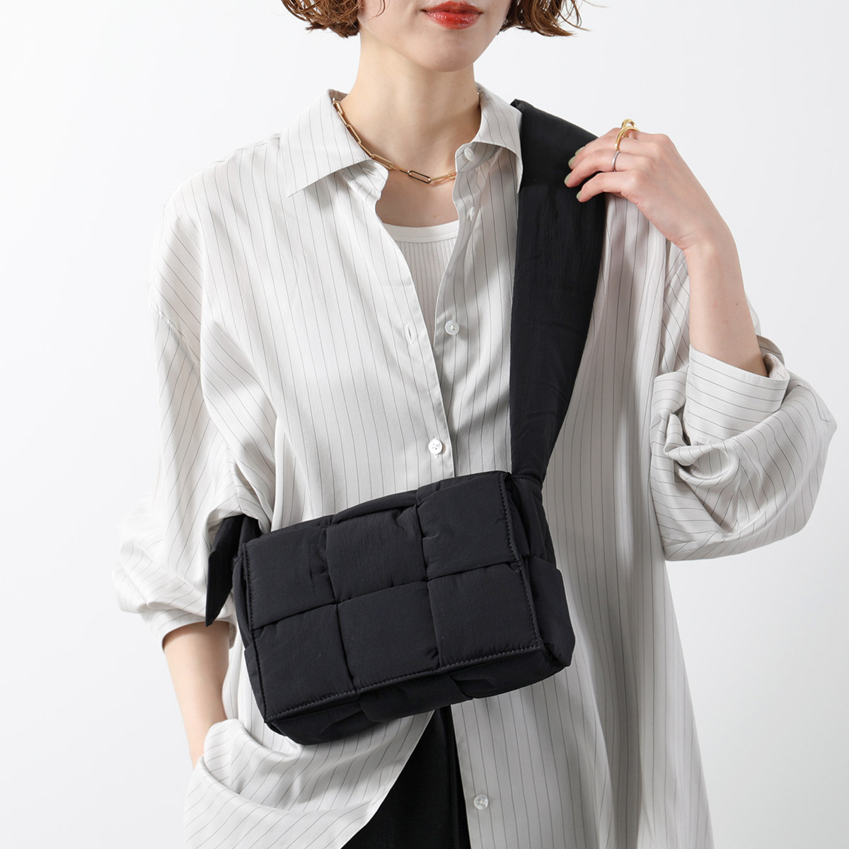 BOTTEGA VENETA（ボッテガ・ヴェネタ） ショルダーバッグ パデッド