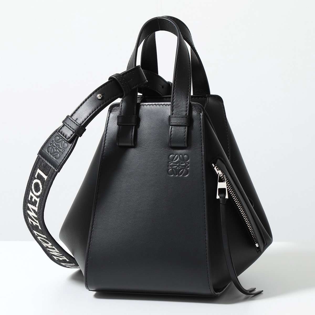 LOEWE（ロエベ） ハンドバッグ HAMMOCK COMPACT ハンモック コンパクト