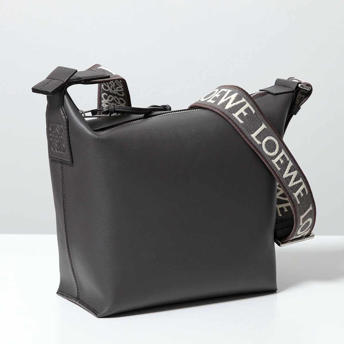 LOEWE（ロエベ） ショルダーバッグ CUBI キュービィ B906Q63X01