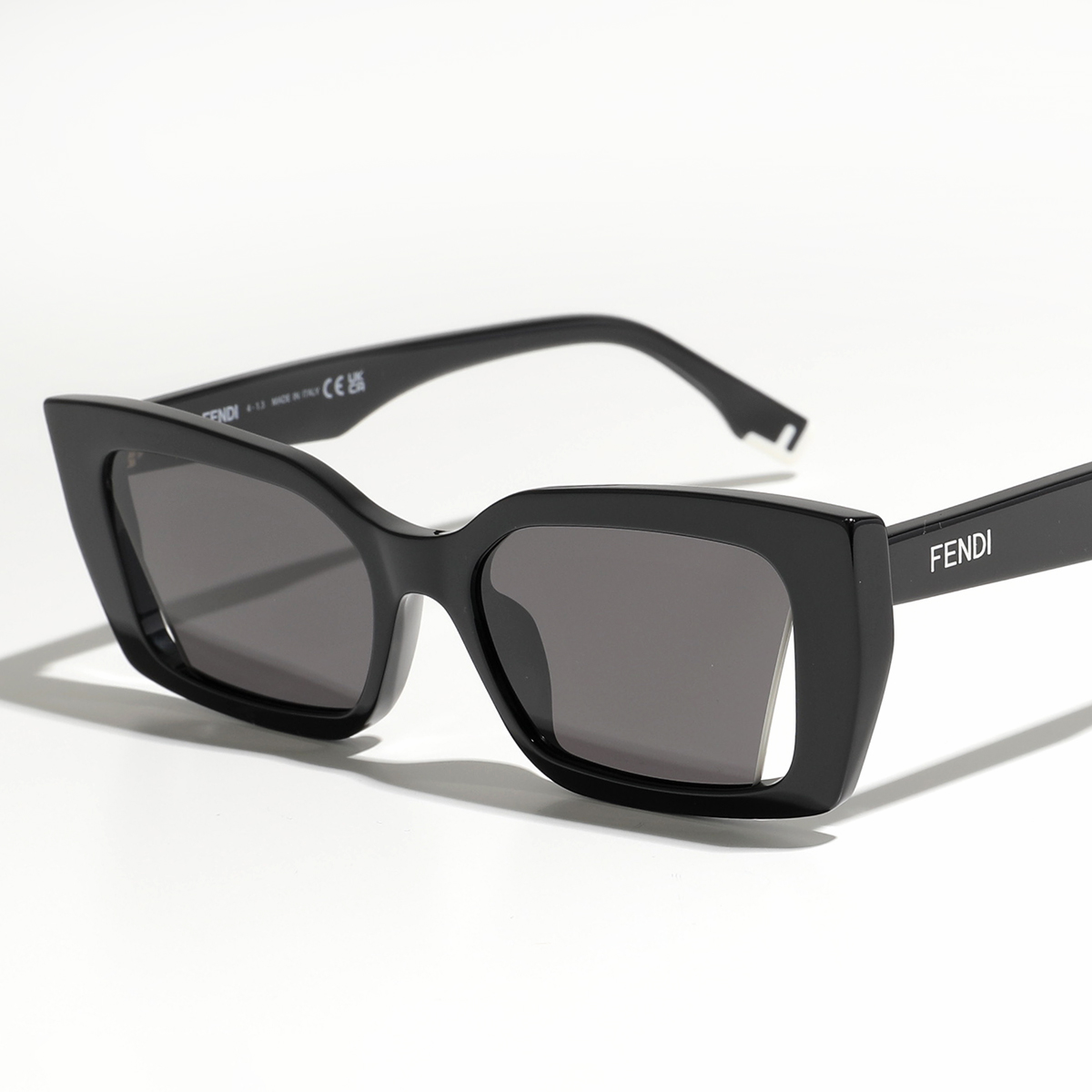 FENDI（フェンディ） サングラス FE40032I レディース スクエア型