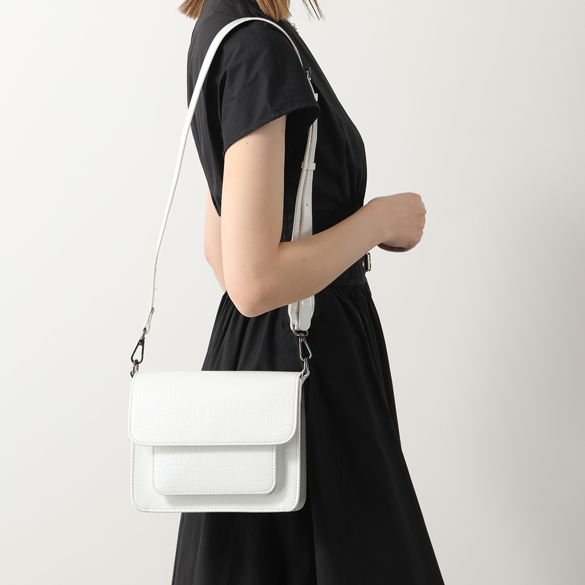 HVISK（ヴィスク） ショルダーバッグ CAYMAN POCKET TRACE レディース