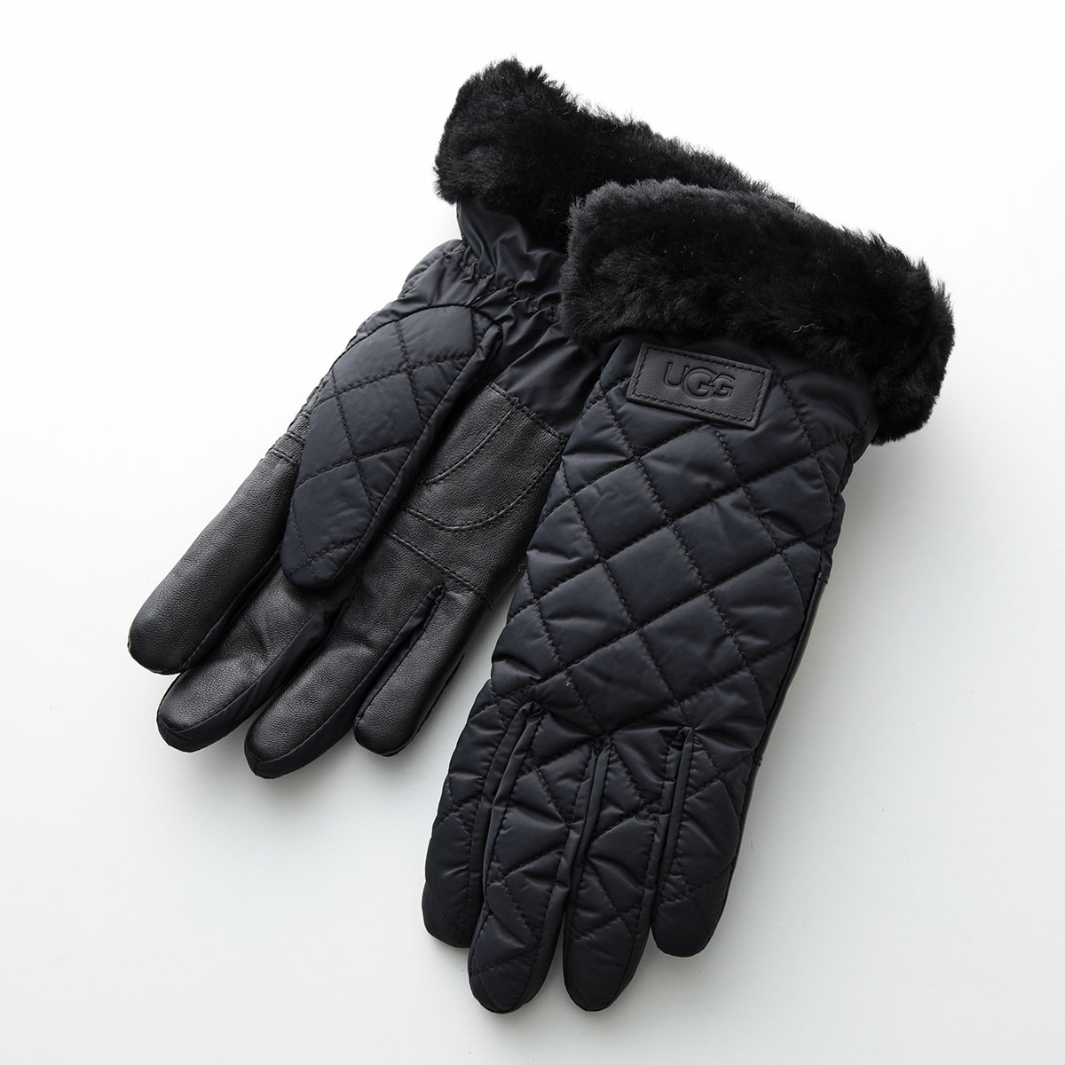 UGG（アグ） 手袋 Quilted Performance Glove キルティング