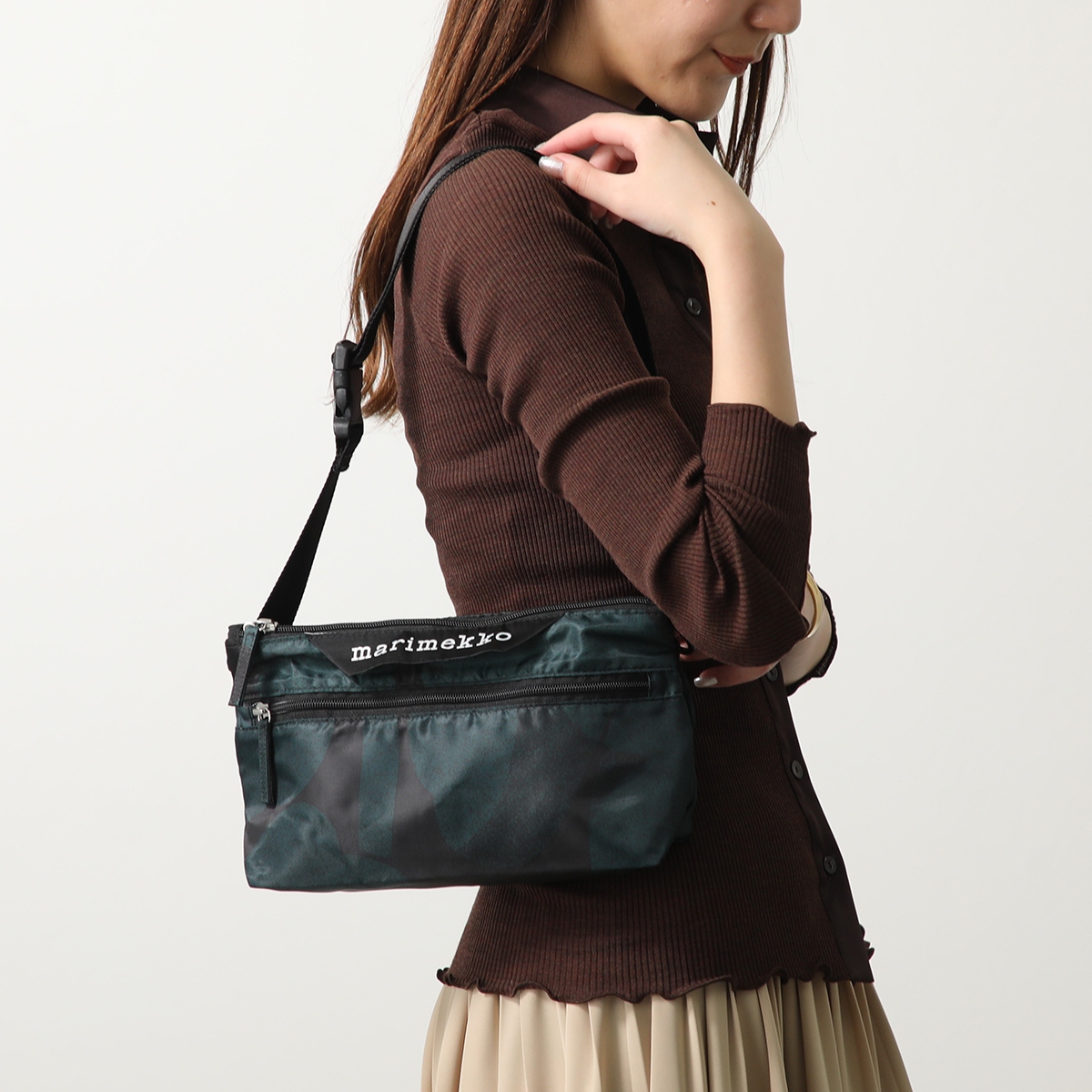 marimekko（マリメッコ） ショルダーバッグ NEAT CROSSBODY UNIKKO S